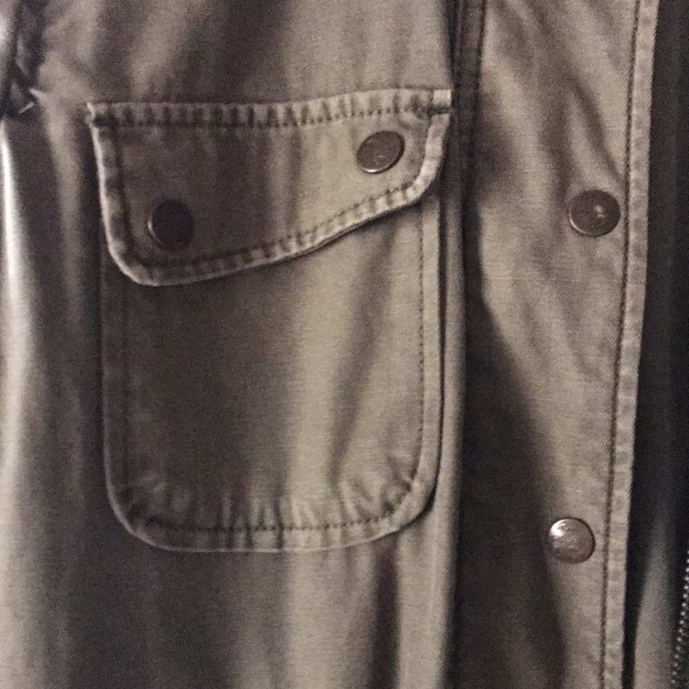 Levis cargo green jacket. Size M. EUC - Picture 2 of 5